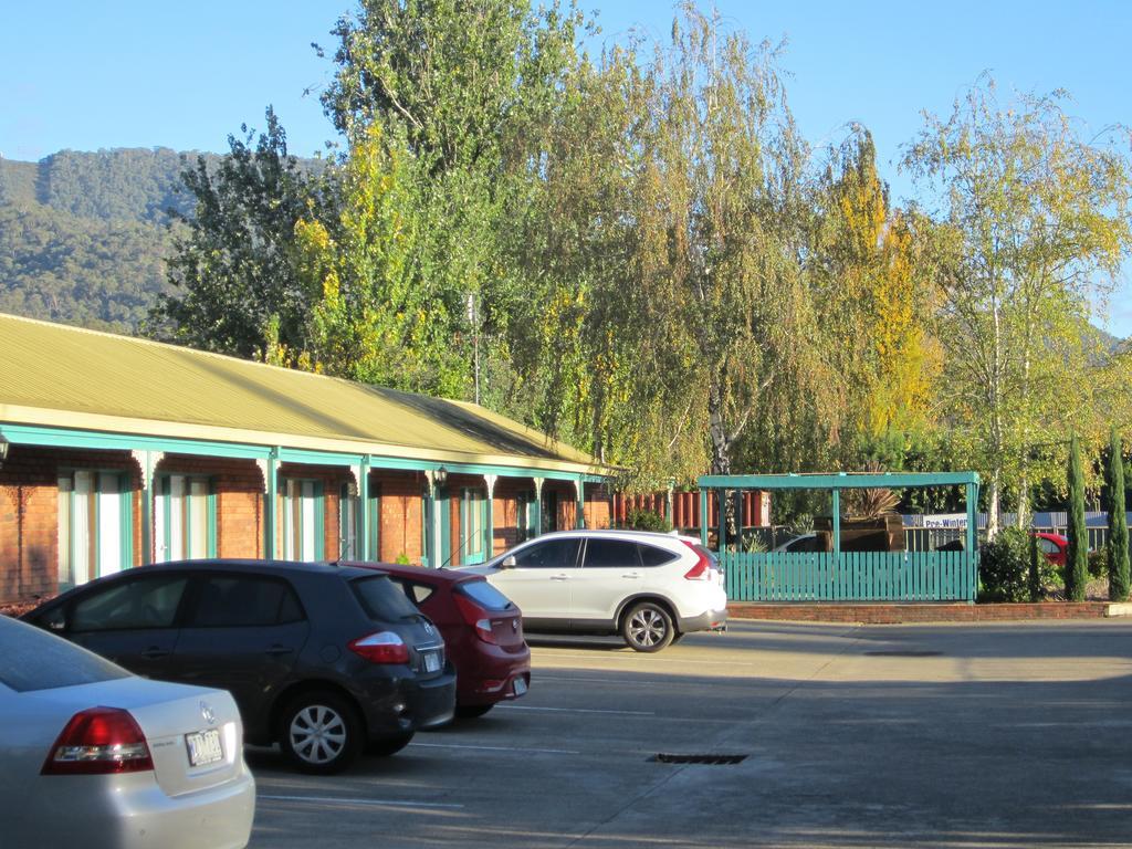 Snowgum Motel Маунт Бюти Екстериор снимка