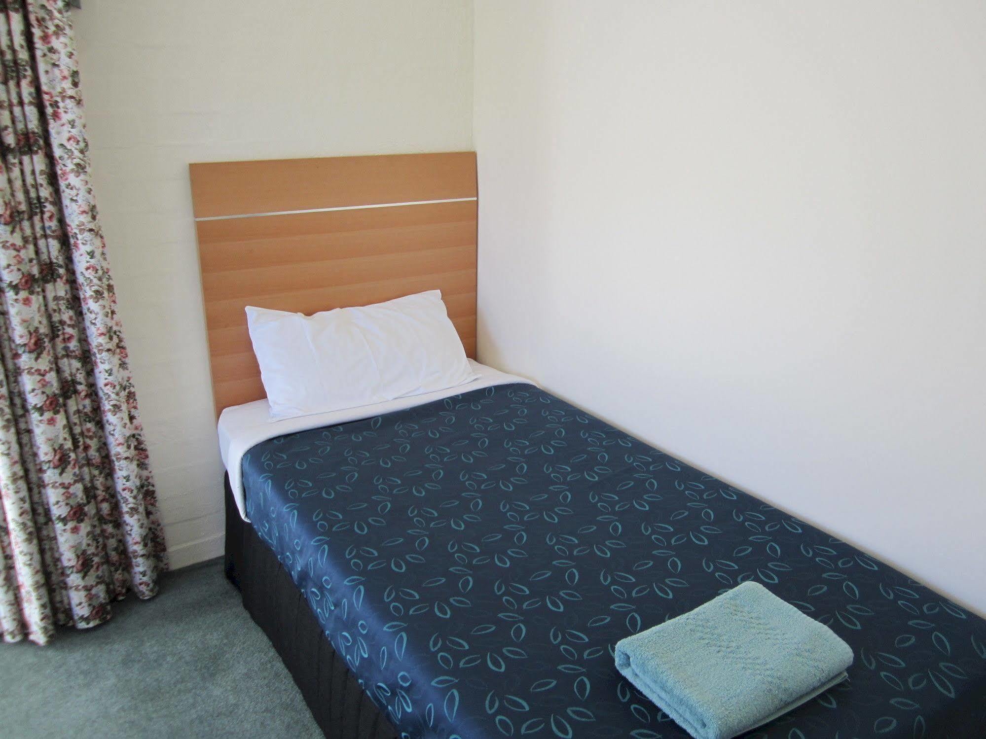 Snowgum Motel Маунт Бюти Екстериор снимка